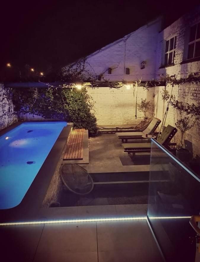 Karaktervolle Woning Met Zwembad Te Ronse Villa ภายนอก รูปภาพ